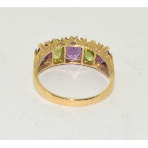 135 - 9ct gold ladies Amethyst and Peridot 5 stone ring size O