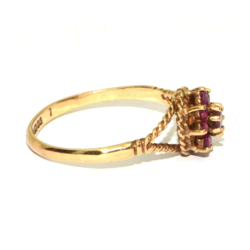 216 - 9ct gold ladies vintage Ruby cluster ring size Q