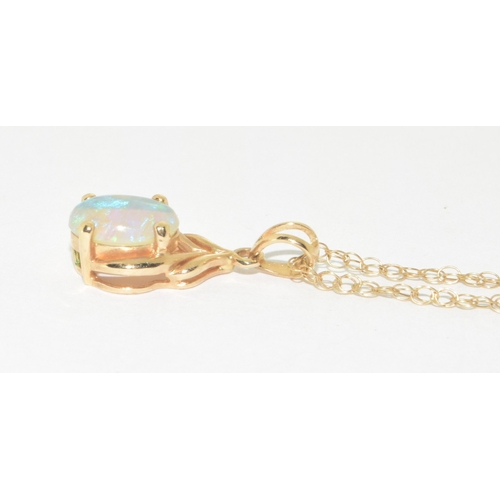 248 - 9ct gold Opal pendant necklace on a 9ct gold chain of 44cm