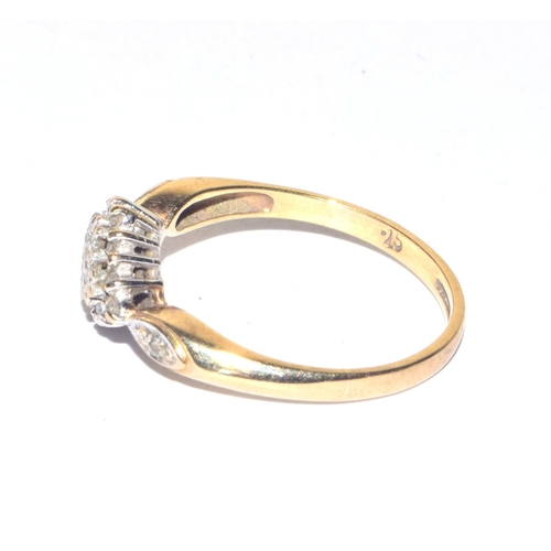 306 - 9ct gold ladies Diamond cluster ring size P