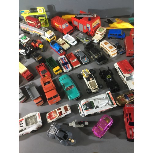 252 - Large Quantity of Toy Cars and other Transpport related Toys to include Matchbox, Corgi, Lesney, Bat... 