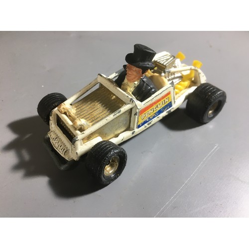 252 - Large Quantity of Toy Cars and other Transpport related Toys to include Matchbox, Corgi, Lesney, Bat... 