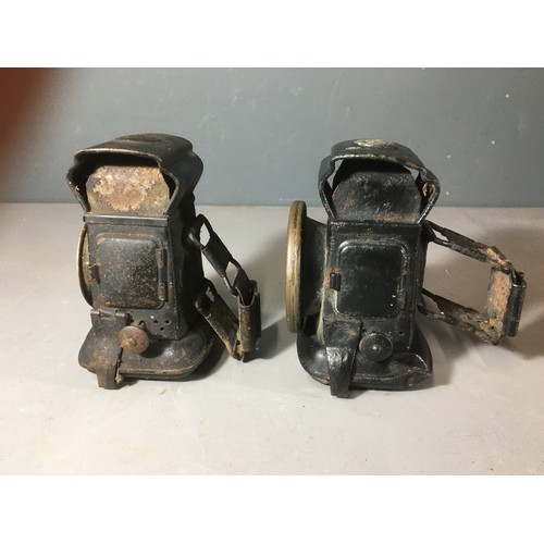 86 - Vintage Petrol Cans x 2 Pratts and a Shell X100 Motor Oil and 2 Vintage Motorcycle/Bicycle Lights Fr... 