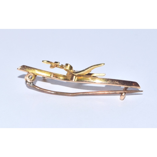 254 - Antique seed Pearl and 9ct gold bird brooch 3 grams 