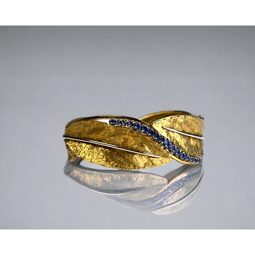 200 - A FINE QUALITY 18 CARAT GOLD & SAPPHIRE BRACELET. By Christopher Milton Stevens, Bespoke Jewelle... 