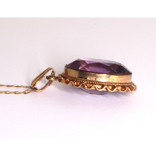 198 - 9ct gold Amethyst pendant necklace on a 9ct gold chain of 44cm long 3.9grams