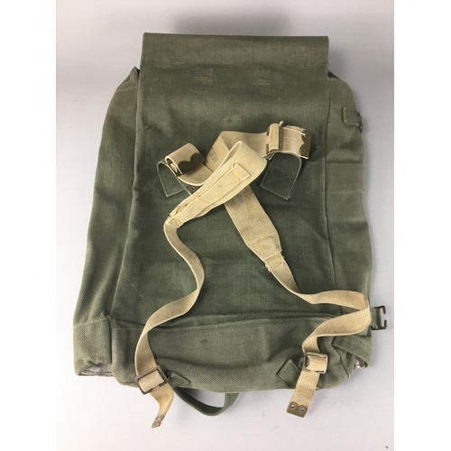 289 - 1962 Military Canvas Radio/Larkspur Back Pack, Desert Coloured 1941? Haversack Canvas, and an Olive ... 