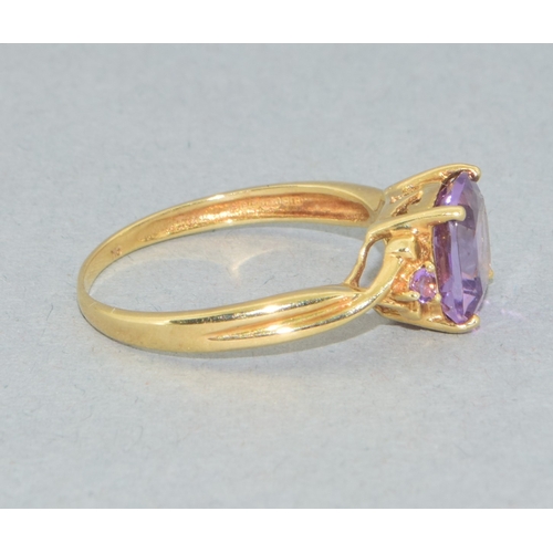 56 - 9ct gold ladies Amethyst multi facetted square faced ring size P