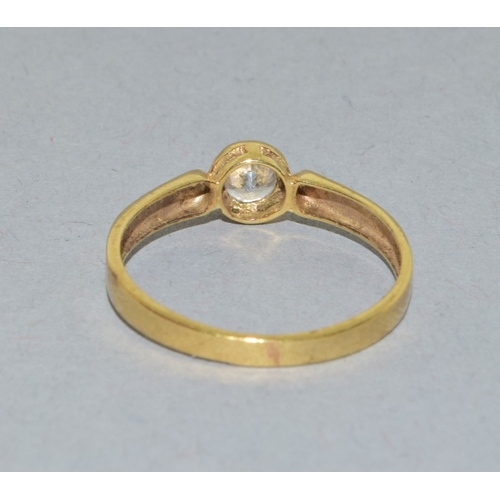 40 - 9ct gold solitaire ring size J
