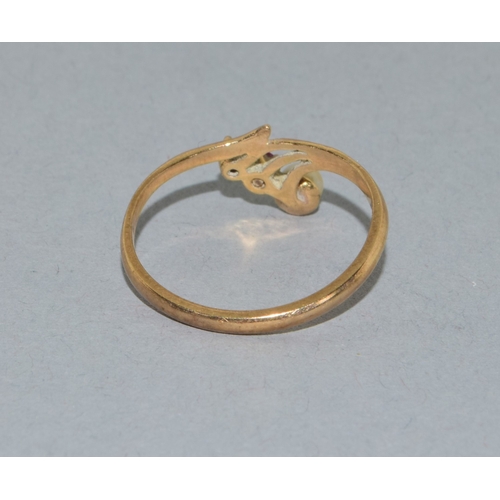 21 - 9ct gold ladies Ruby and Pearl twist ring size P