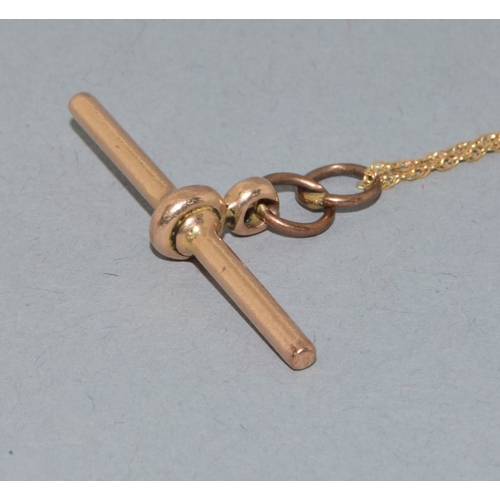 42 - 9ct gold T-bar pendant necklace 3.7grams and 40cm long
