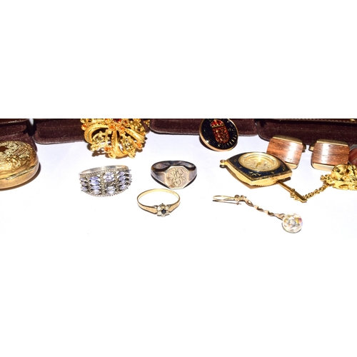 25 - Mixed costume and other Jewellery items to include gold and silver rings