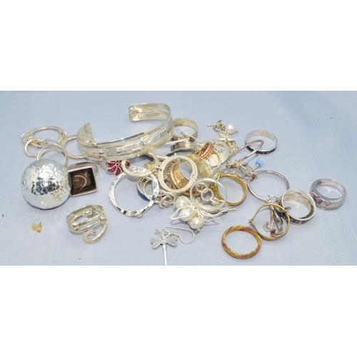53 - Large quantity of costume and other jewellery to include silver