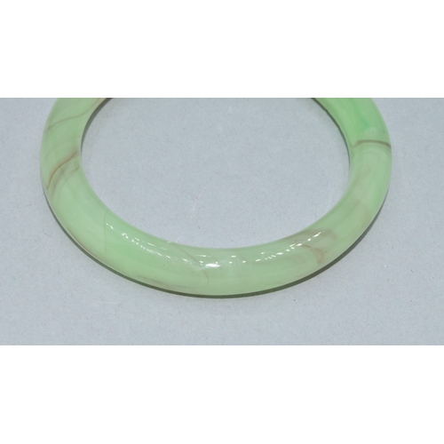 234 - 2 x Jade ladies bracelet/bangles the bracelet being 18cm long the bangle has a 6cm internal diameter... 