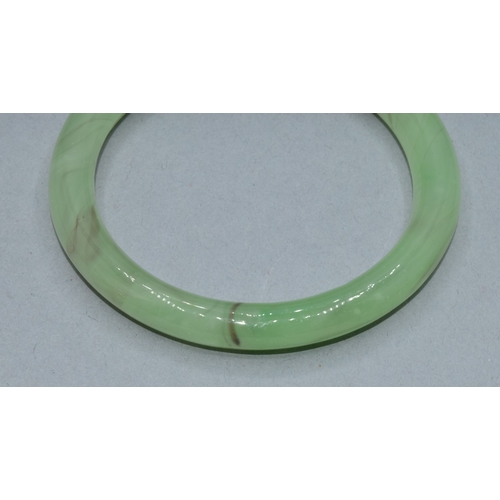 234 - 2 x Jade ladies bracelet/bangles the bracelet being 18cm long the bangle has a 6cm internal diameter... 