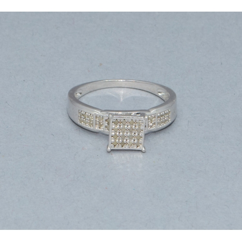 52 - 925 silver square face ring with accent diamond face and shoulders size P
