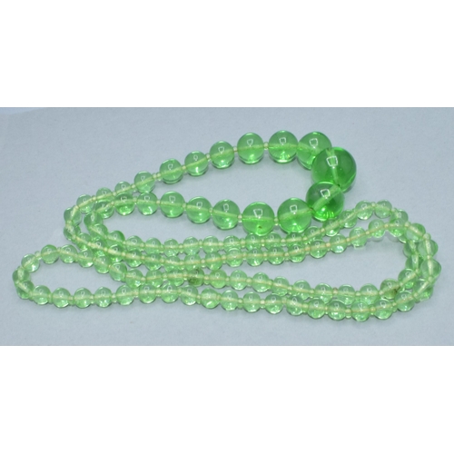 15 - Vintage Uranium graduated bead necklace (glows in the UV light) 70cm long