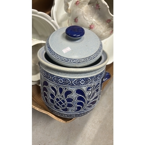 1005 - Vintage porcelain wash basin set featuring floral motifs and gilt accents, including pitcher and var... 