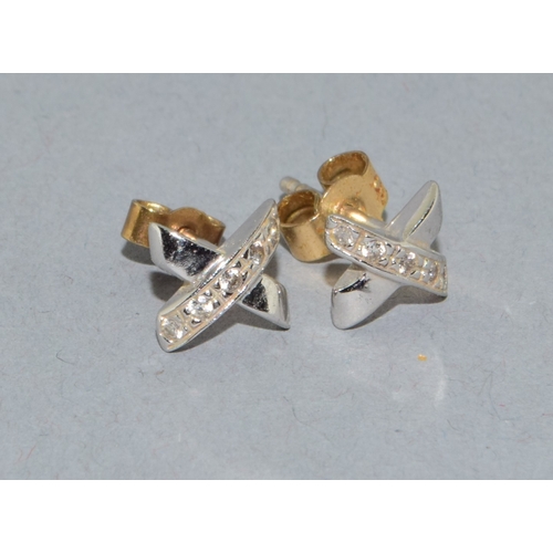 52 - 9ct gold Diamond cross over earrings 7mm square&nbsp;
