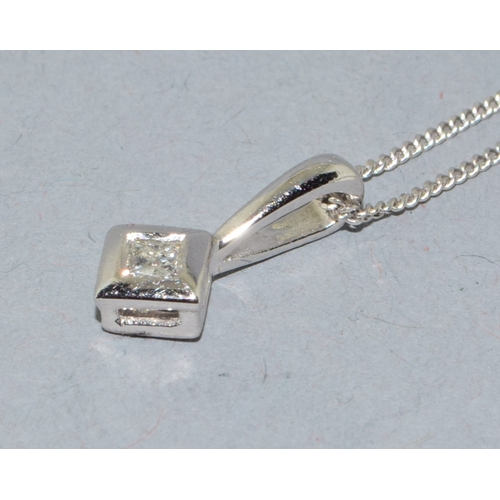 62 - 9ct white gold Diamond solitaire pendant necklace of approx 0.25ct diamond measures 4mm on a 9ct whi... 