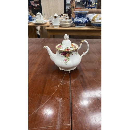 289 - Royal Albert “Old Country Roses” bone china teapot, fluted body with gilt scalloped rim, printed ros... 