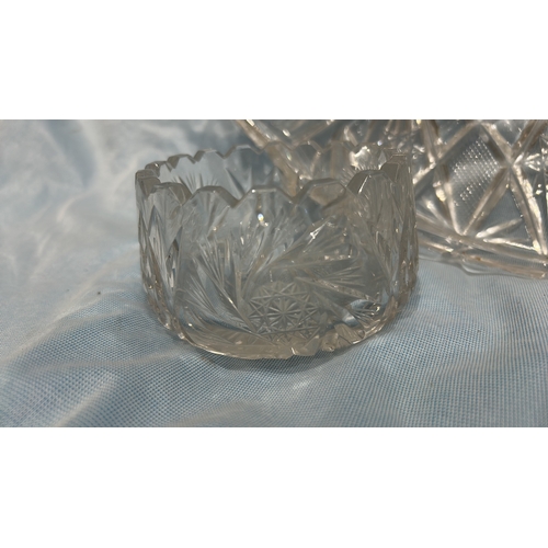 81 - Three-piece pressed glass serving set, comprising an oval diamond-cut tray, scalloped circular bowl ... 