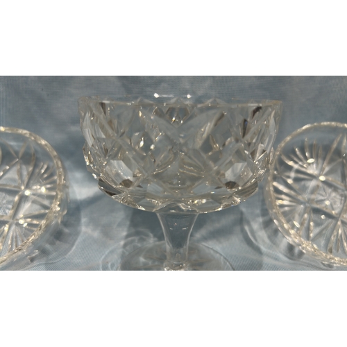 82 - Asfour Crystal miniature swan figurine with faceted clear crystal body, moulded neck, and frosted be... 