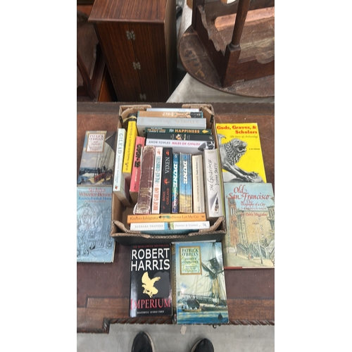 111 - Collection of assorted 20th–21st-century fiction and non-fiction hardbacks and paperbacks, including... 