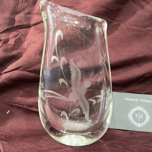 122 - Magnor Glassverk crystal bud vase with asymmetrical rim, wheel-engraved with a flying pheasant among... 