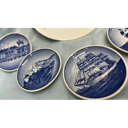 212 - Set of 7 Royal Copenhagen blue-and-white plates, comprising a 'Blue Flower Braided' soup plate (shap... 