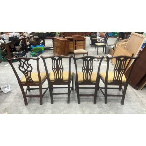 195 - 4 mahogany Hepplewhite-style dining chairs, each with pierced vasiform splat and stuffover damask se... 