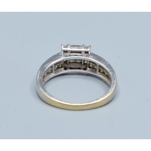 63 - 18ct white gold ladies Diamond fancy statement ring showing both baguette and round cut diamonds wit... 