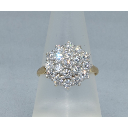 95 - 9ct gold ladies clear stone large cluster cocktail ring size Q 3.7grams