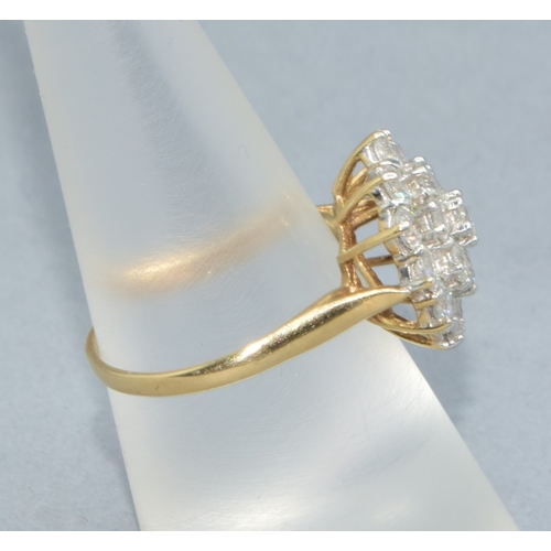 95 - 9ct gold ladies clear stone large cluster cocktail ring size Q 3.7grams