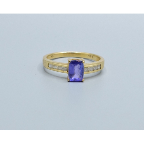151 - 9ct gold ladies Amethyst and Diamond shoulder ring hall marked in ring as Diamond 0.25cts size P