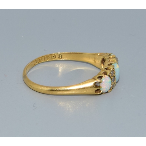 183 - Superb vintage ladies 18ct gold vintage Opal and Diamond ring size P. 3.1grams