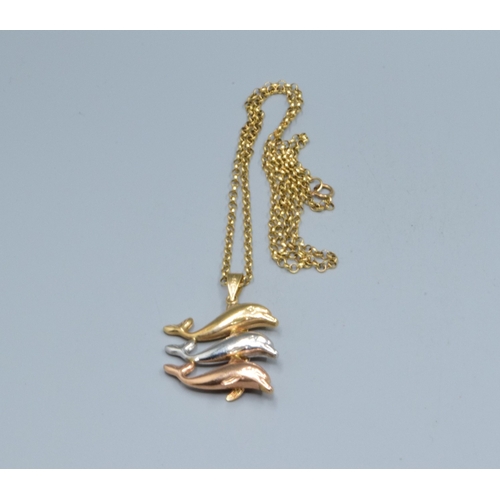 212 - 9ct gold triple colour Dolphin pendant necklace held on a 9ct gold belcher neck chain of 44cm long, ... 