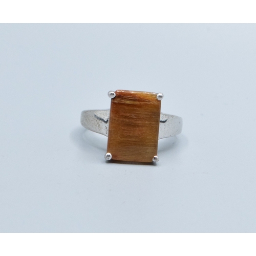 96 - 925 silver ladies rectangular face brown slab Agate statement ring in a claw setting size P