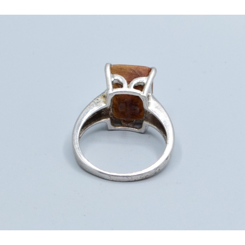 96 - 925 silver ladies rectangular face brown slab Agate statement ring in a claw setting size P