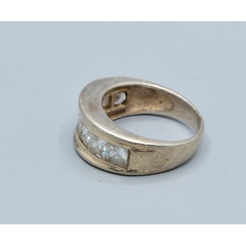 130 - 925 silver ladies 7 stone 1/2 eternity ring size N