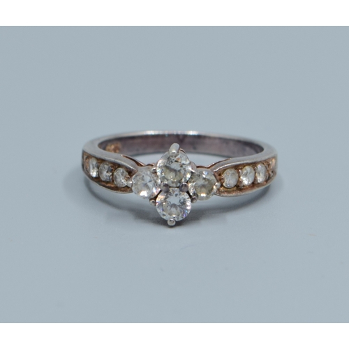 143 - 925 silver ladies clear gem set dress ring size O