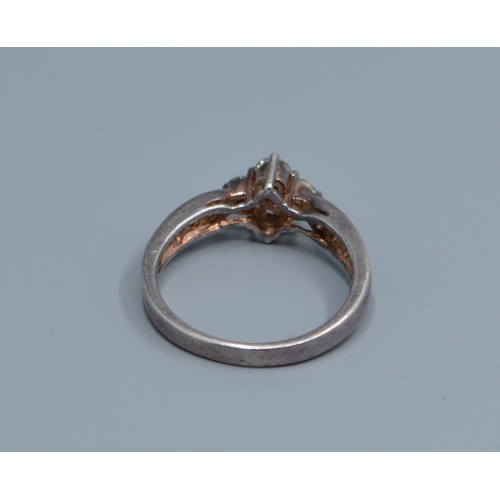 143 - 925 silver ladies clear gem set dress ring size O