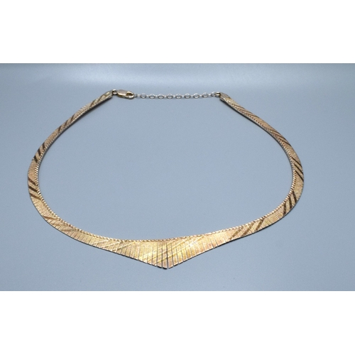 97 - 925silver and gold mix Cleopatra style flat link necklace with lobster claw catch 44cm long, 2cm at ... 