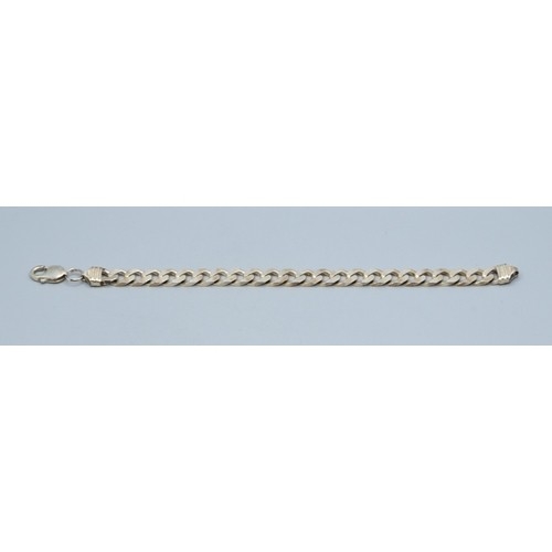 131 - 925 silver flat link bracelet with lobster claw catch 19cm long 1.0cm wide