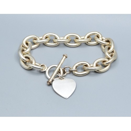 150 - Substantial heavy 925 silver curb link 