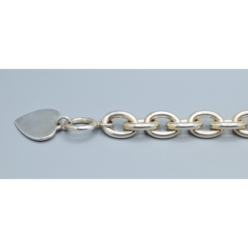 150 - Substantial heavy 925 silver curb link 