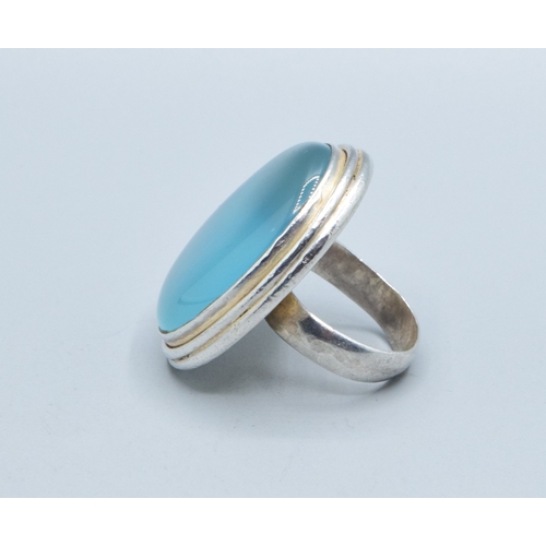 15 - Huge ladies 925 silver oval Agate statement ring the head being 35x28mm in an enclosed setting size&... 