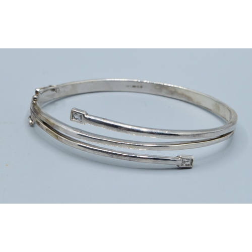 204 - Mixed 925 silver jewellery 2 925 silver bangles a 925 silver ring together with 925 silver cufflinks... 
