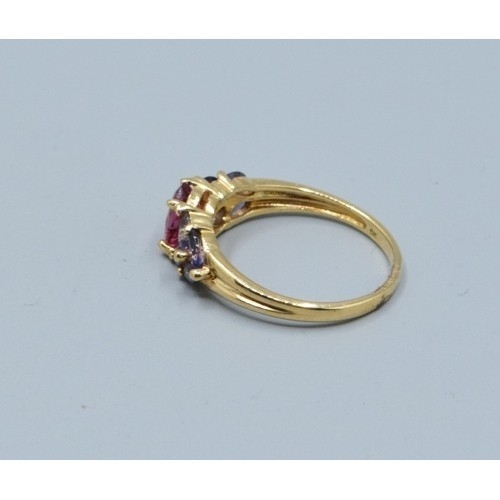 278 - 9ct gold ladies dress ring set with central Amethyst size N