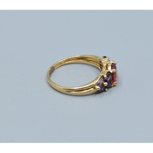 278 - 9ct gold ladies dress ring set with central Amethyst size N